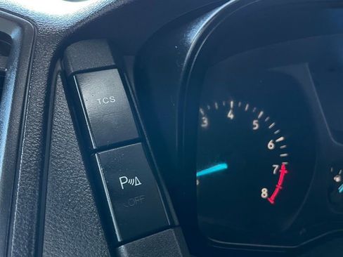 Used 2017 Ford Transit 150 XL image 27