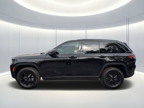 New 2026 Jeep Grand Cherokee Altitude AWD/4WD image 7