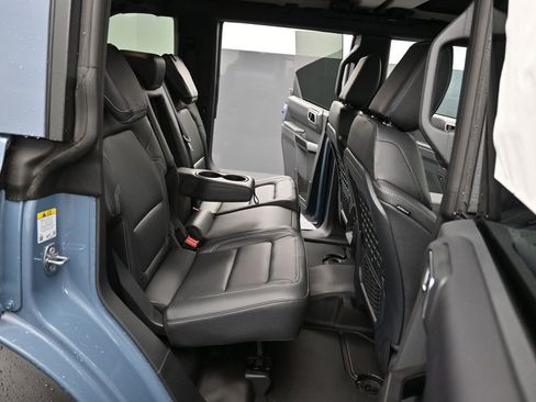 New 2025 Ford Bronco Badlands image 16