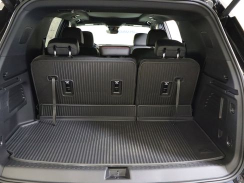 New 2026 Chevrolet Traverse Z71 w/ Enhanced Driving Package AWD/4WD image 10