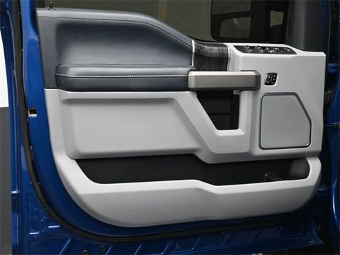 Used 2022 Ford F450 Limited image 22