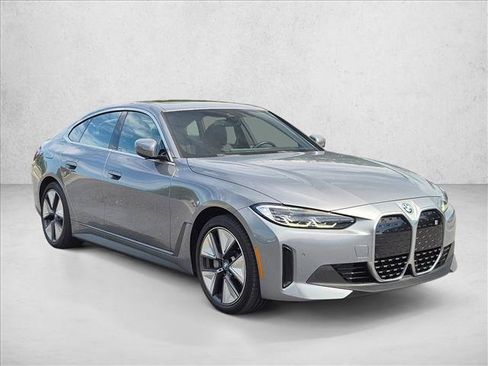 Used 2023 BMW i4 eDrive35 w/ Premium Package RWD image 3
