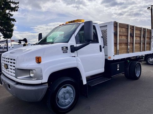 Used 2008 Chevrolet Kodiak C4500 2WD Regular Cab image 3