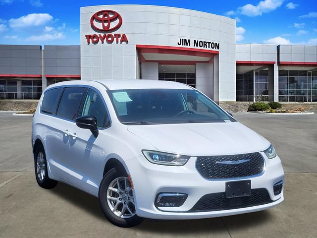 Used 2024 Chrysler Pacifica Touring-L FWD image 1