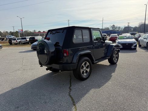 Used 2017 Jeep Wrangler Sahara image 5