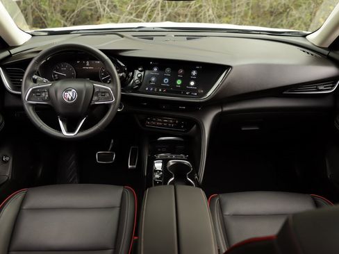 Used 2023 Buick Envision Essence w/ Sport Touring Package image 20