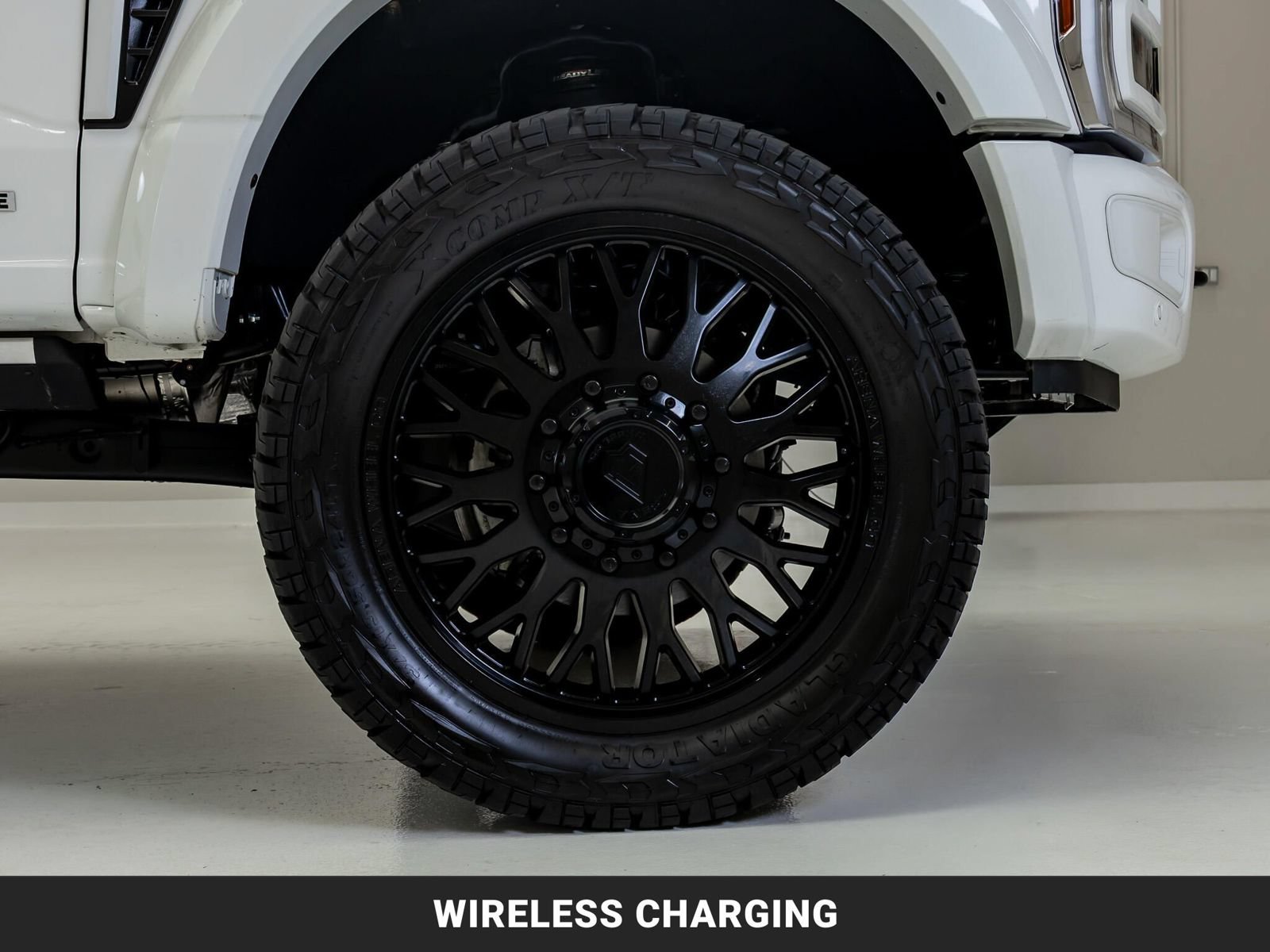 Used 2026 Ford F450 Platinum w/ FX4 Off-Road Package AWD/4WD image 11