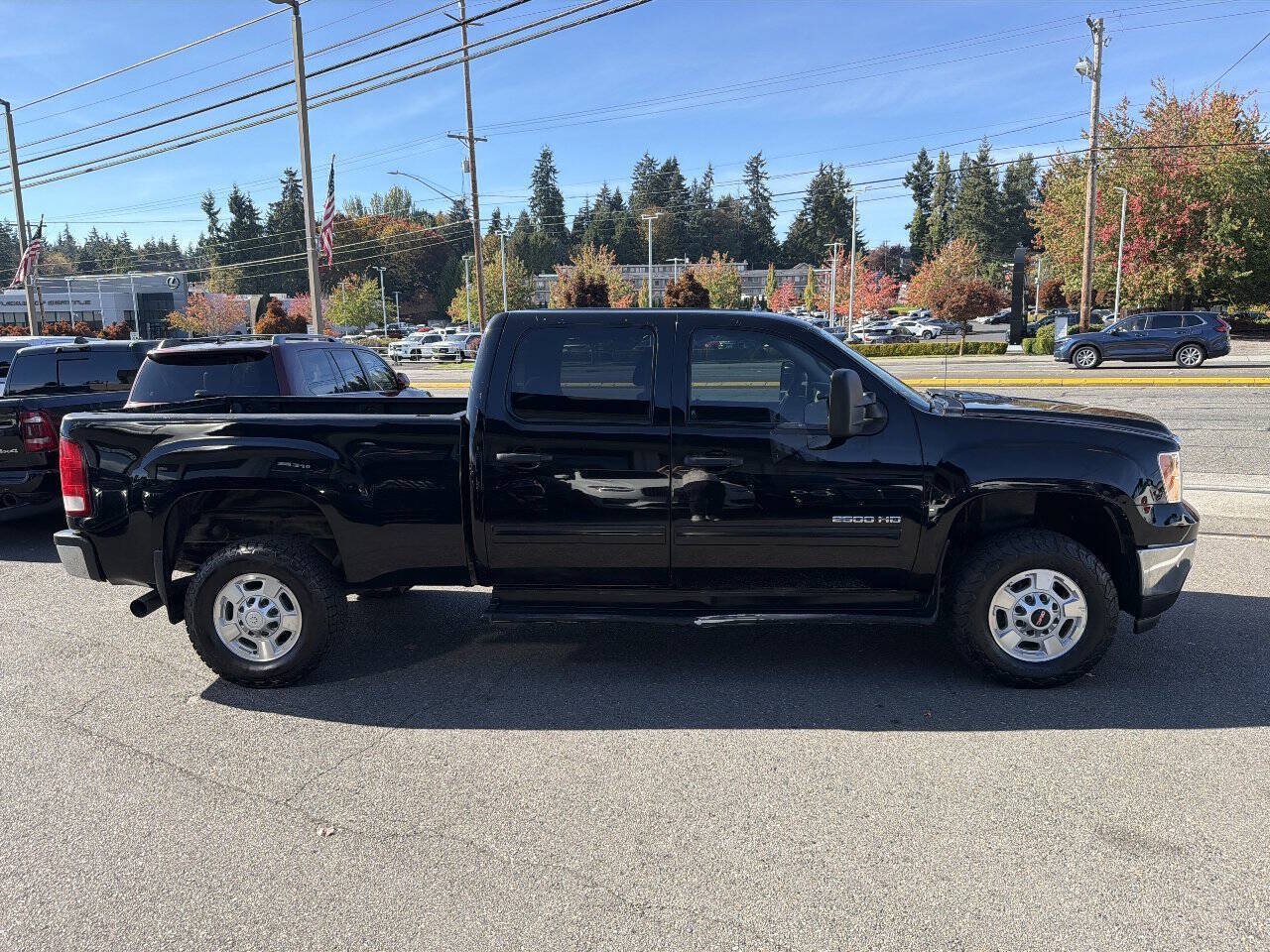 Used 2014 GMC Sierra 2500 SLE w/ SLE Preferred Package AWD/4WD image 9