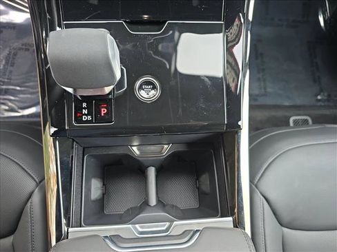 Certified 2025 Land Rover Range Rover Sport Dynamic SE image 22