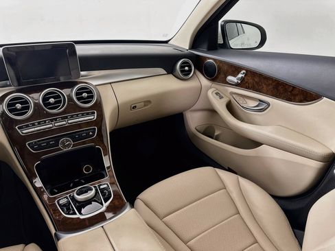 Used 2017 Mercedes-Benz C 300 Sedan image 22