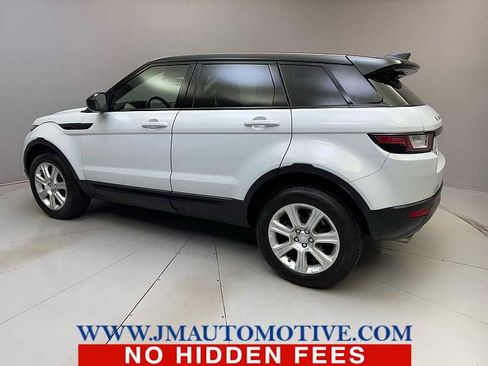 Used 2018 Land Rover Range Rover Evoque SE Premium image 3