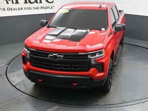 Used 2024 Chevrolet Silverado 1500 LT Trail Boss w/ Convenience Package II AWD/4WD image 45