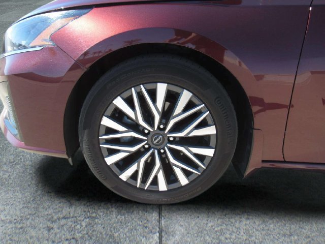 Used 2023 Nissan Altima 2.5 SV FWD image 4