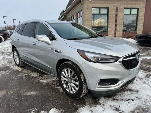 Used 2019 Buick Enclave Premium w/ Experience Buick Package image 3