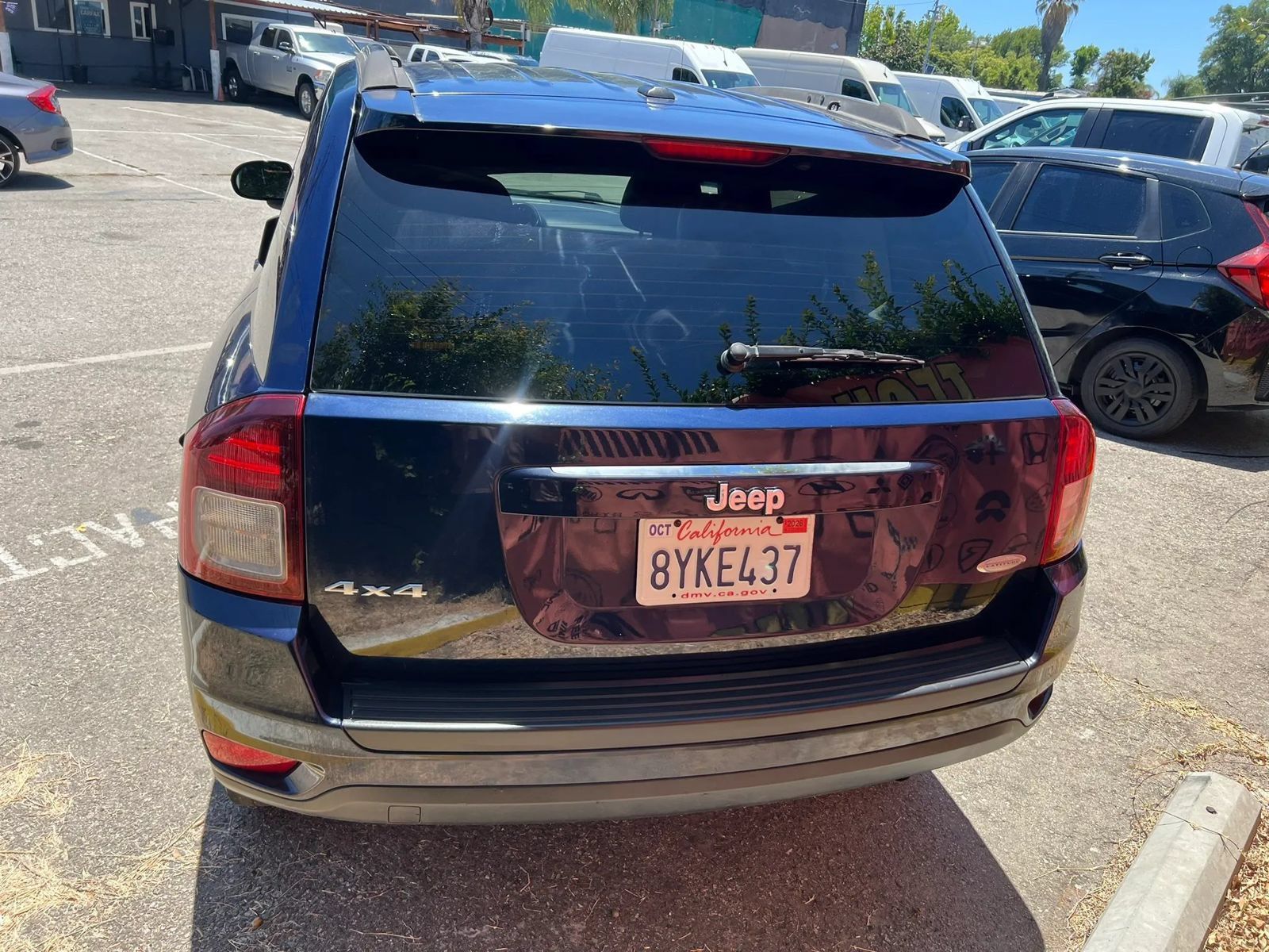 Used 2014 Jeep Compass Latitude AWD/4WD image 5