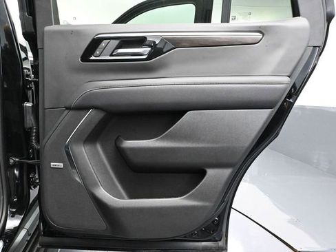 Used 2025 Chevrolet Tahoe Premier image 50