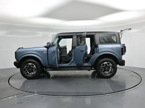 New 2025 Ford Bronco Outer Banks image 36