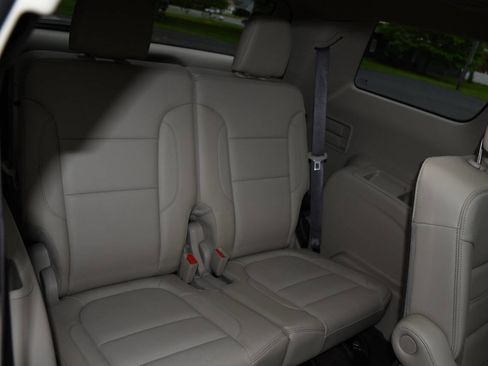 Used 2019 GMC Acadia Denali w/ Technology Package AWD/4WD image 25
