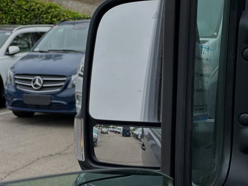 Used 2024 Mercedes-Benz Sprinter 2500 image 9