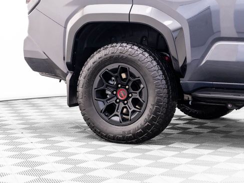 Used 2025 Toyota 4Runner TRD Off-Road AWD/4WD image 35