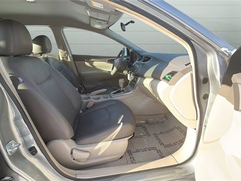 Used 2013 Nissan Sentra SV image 20
