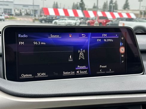 Used 2019 Lexus RX 350L w/ Premium Package image 21