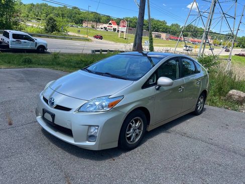 Used 2011 Toyota Prius Four w/ Solar Roof Pkg FWD image 7