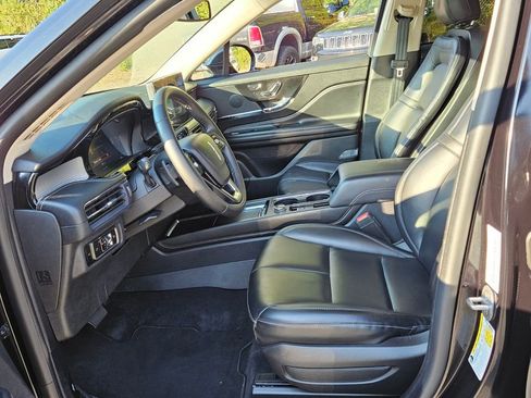 Used 2023 Lincoln Corsair AWD image 5