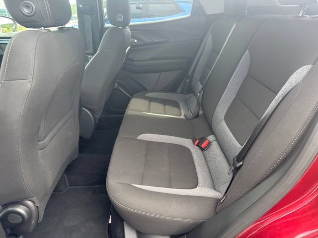 Used 2025 Chevrolet TrailBlazer LT AWD/4WD image 29