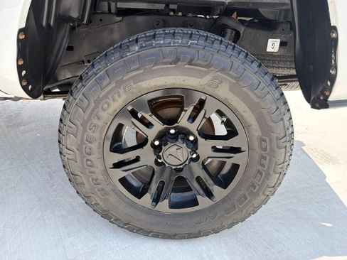 Used 2019 Toyota Tacoma SR w/ SR Convenience Package AWD/4WD image 32
