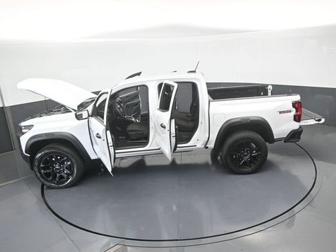 Used 2024 Chevrolet Colorado Trail Boss image 63