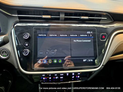 Used 2023 Chevrolet Bolt EUV LT w/ Convenience Package FWD image 36