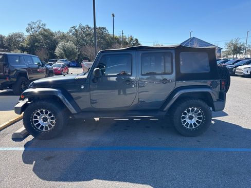 Used 2007 Jeep Wrangler Unlimited Sahara image 2