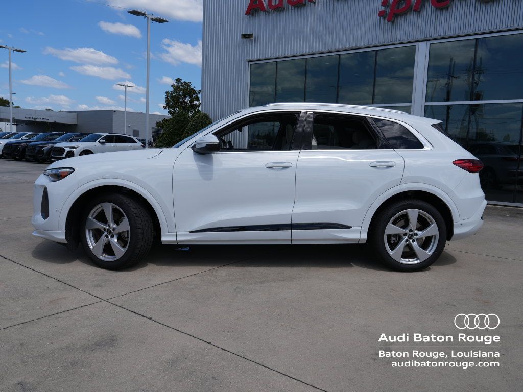 Used 2025 Audi Q5 Prestige AWD/4WD image 2