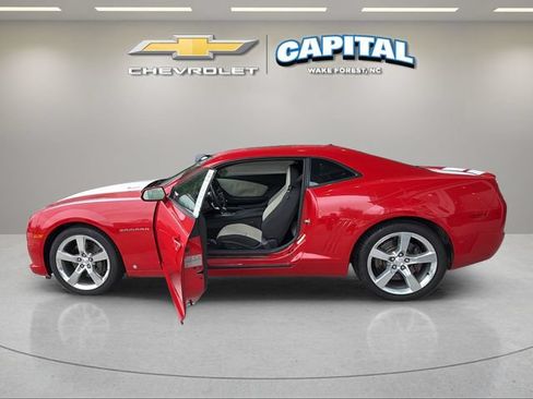 Used 2010 Chevrolet Camaro SS w/ RS Package RWD image 17