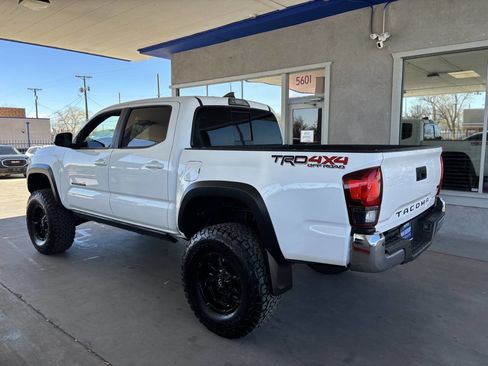 Used 2019 Toyota Tacoma TRD Off-Road w/ Technology Package image 22