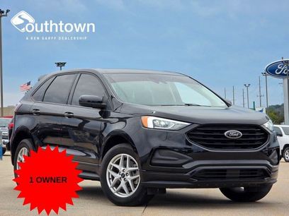 Used 2022 Ford Edge SE w/ Black Appearance Package