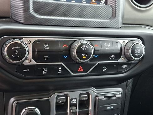 Used 2020 Jeep Wrangler Unlimited Sport S AWD/4WD image 17