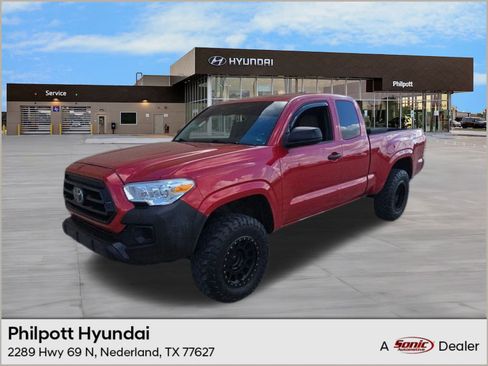 Used 2020 Toyota Tacoma SR image 1