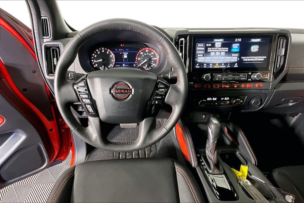 Used 2025 Nissan Frontier PRO-4X AWD/4WD image 6