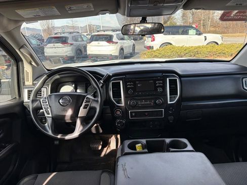 Certified 2018 Nissan Titan S w/ S Utility Package image 9