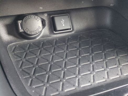 Certified 2022 Toyota RAV4 XLE Premium image 22