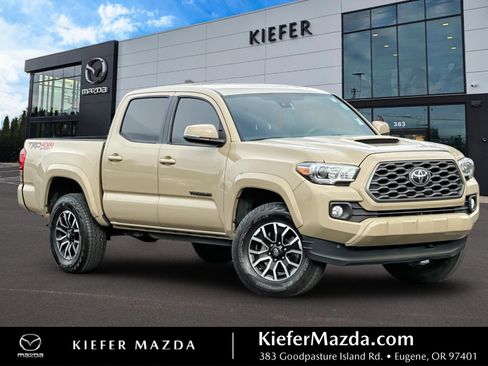 Used 2020 Toyota Tacoma TRD Sport image 1