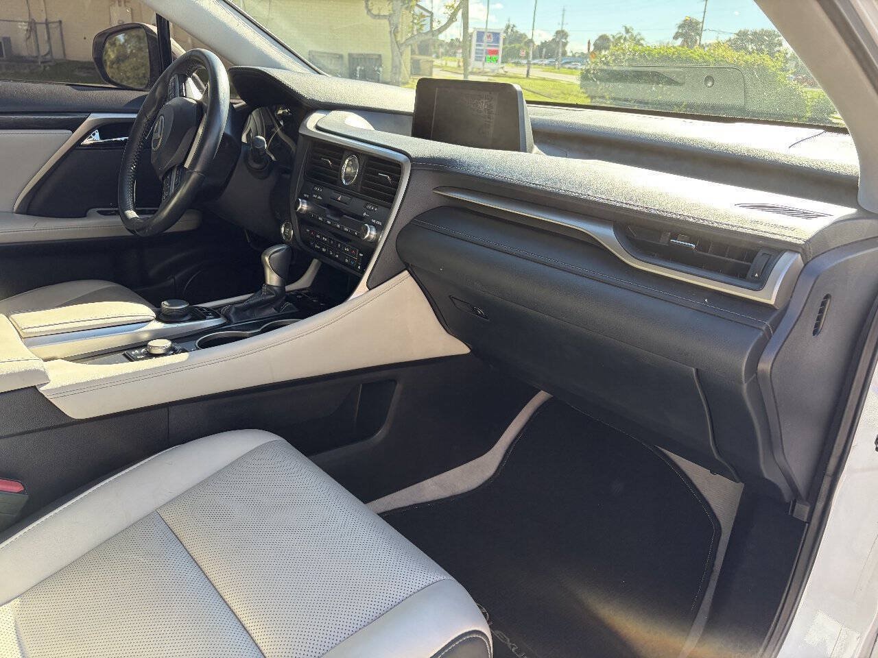 Used 2017 Lexus RX 350 AWD w/ Accessory Package image 19