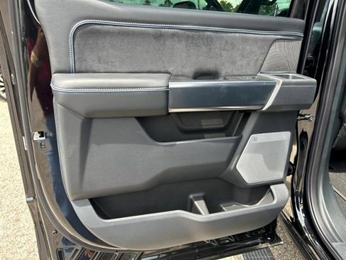 New 2025 Ford F250 Platinum image 31