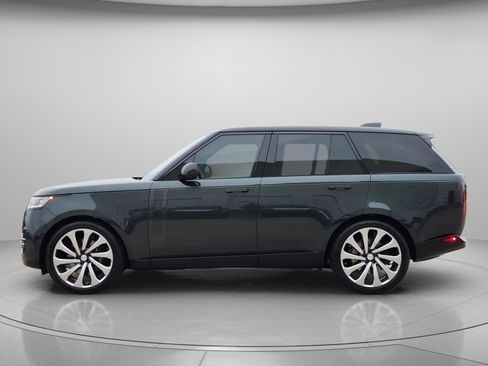 Certified 2025 Land Rover Range Rover SE AWD/4WD image 2