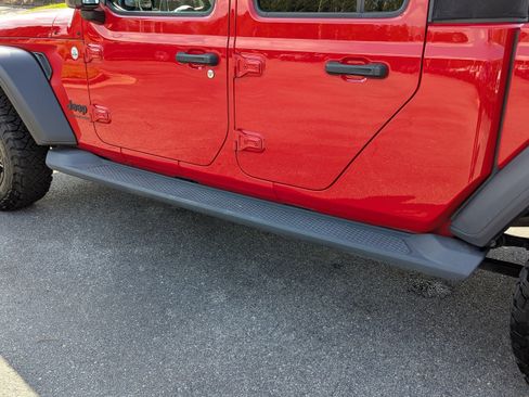 Used 2020 Jeep Gladiator Sport w/ Quick Order Package 24S image 27