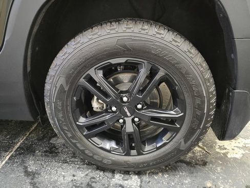 Used 2024 GMC Terrain AT4 w/ Infotainment Package II AWD/4WD image 11