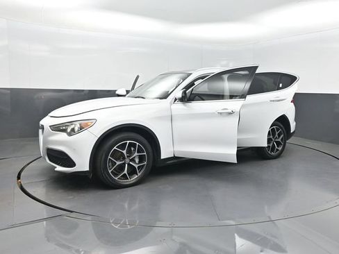 Used 2019 Alfa Romeo Stelvio Ti AWD/4WD image 36