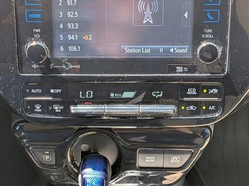 Used 2016 Toyota Prius Three image 14